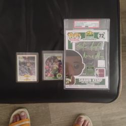SHAWN KEMP THE RAIN MAN FUNKO POP AND 2 ROOKIE CARDS!