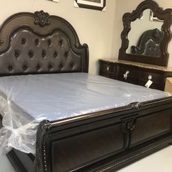 Luxury King Bedroom Set 4 Pcs 