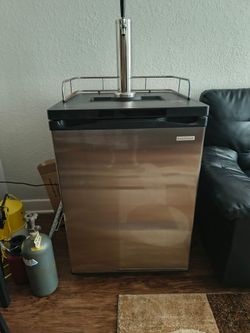 Insignia Kegerator with Draft Tower