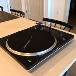 Record player - Turntable + Vinyl Collection – Audio Technica