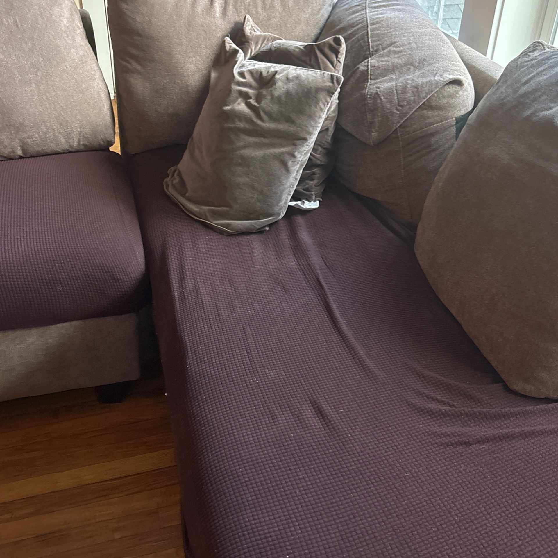 Bob Furniture Used For Only 1.5 Years