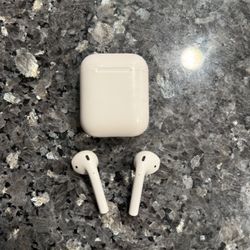 Apple AirPods 