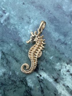 14k Yellow Gold Seahorse Charm