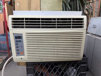 Zenith 6,000 BTU Window Air Conditioner – Works Great