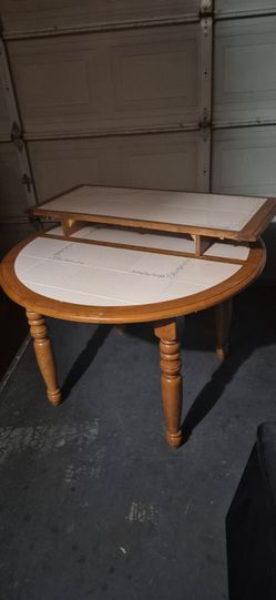 Dinette table