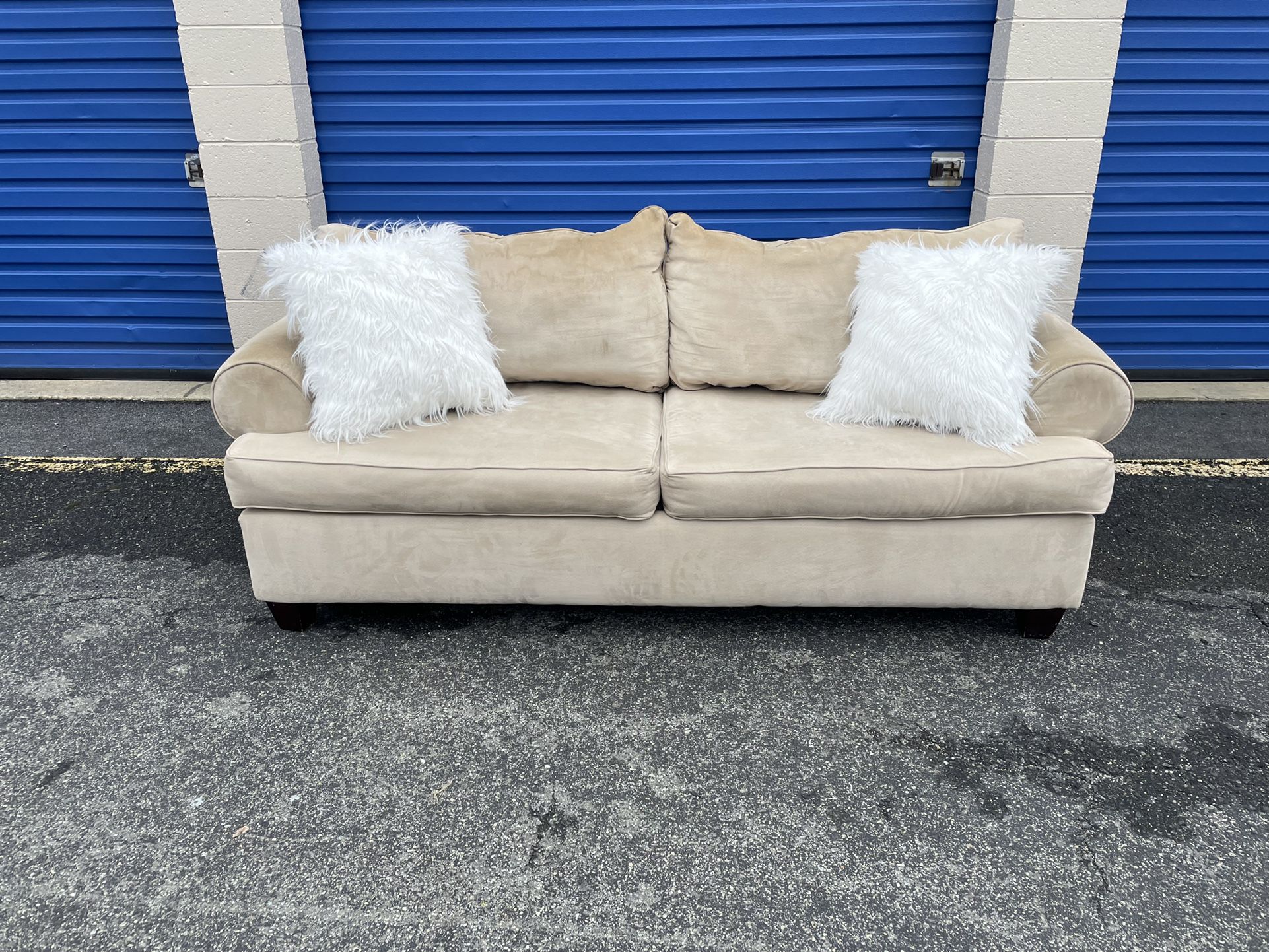 Beautiful Brown Sofa Excellent Condition(FREE DELIVERY)