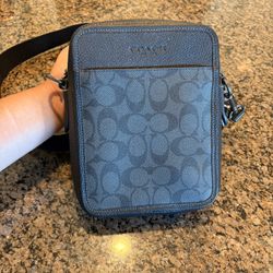 Coach Sullivan Crossbody In Signature Canvas