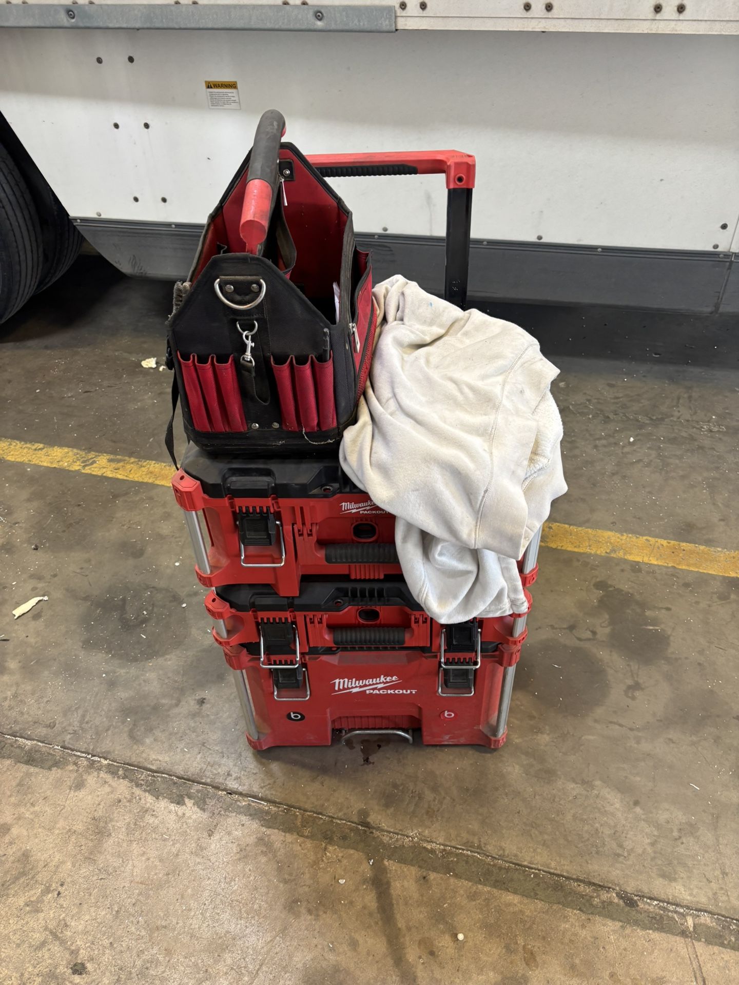 Milwaukee Pack out With Tote Back