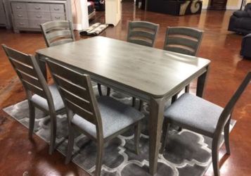 Dining table set