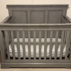 Convertible Baby Crib
