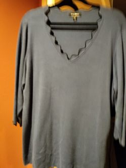 Women's Sweater Style Top Size 2X