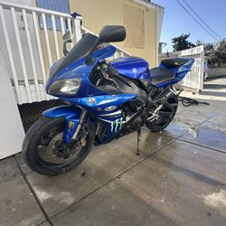 2002 Yamaha R1 
