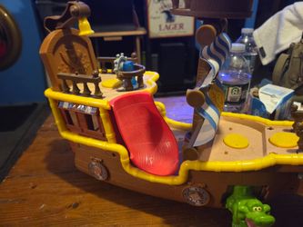 Toy ship