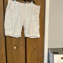 White Capris/ short