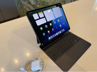 Apple Ipad Pro 13 M4 512GB w Apple Magic Keyboard
