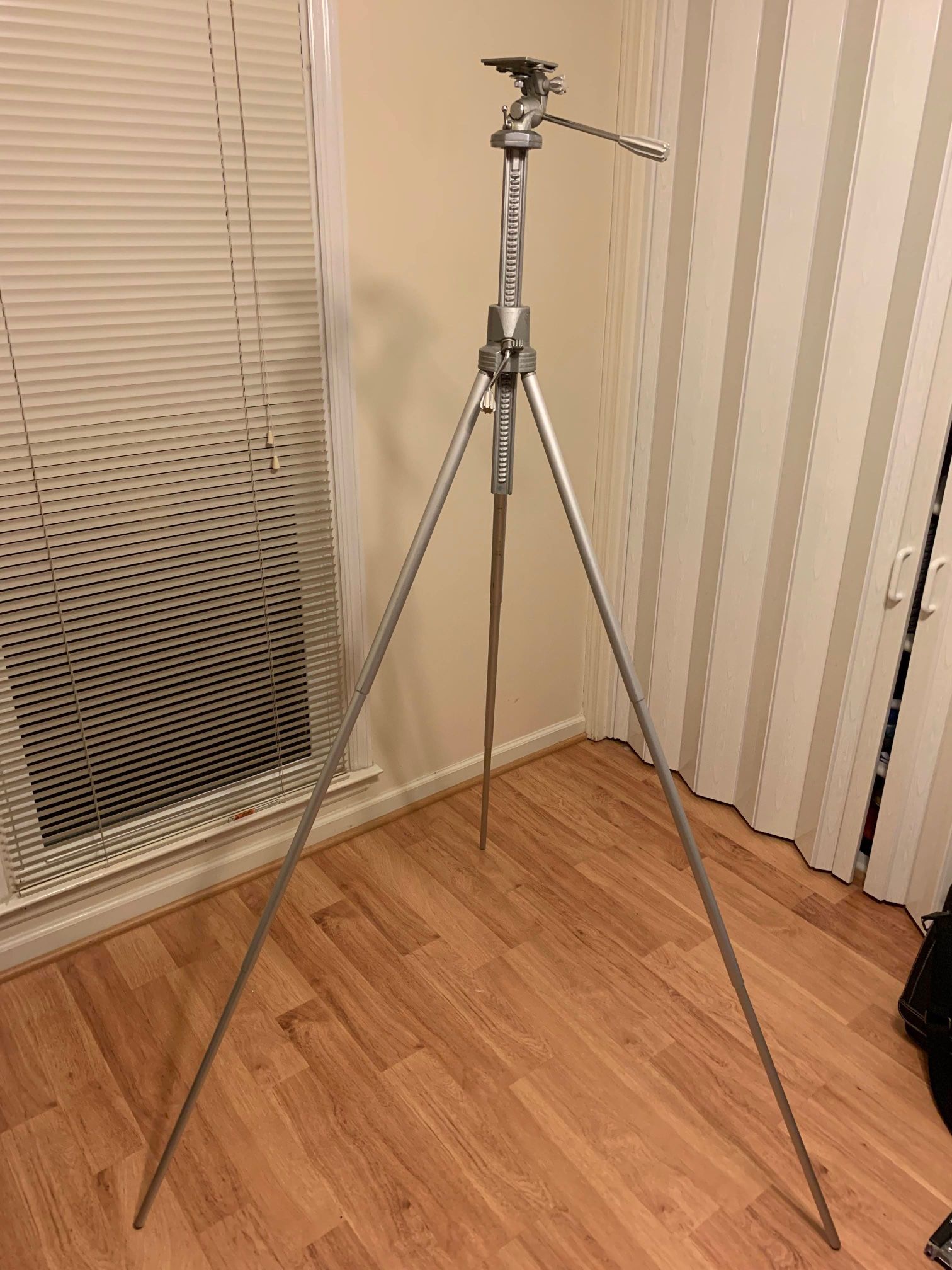 Tripod - Professional 