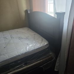 Queen Bed Frame And Mattress 