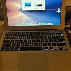 MacBook Air A1370 W/wireless Magic Keyboard 