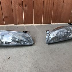 Great Deal!!! Toyota Camry Headlights 99-06