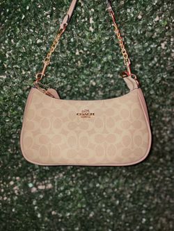 Beige Coach Teri Bag🤍