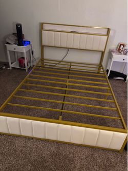 Full size bed frame / bunkie boards