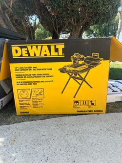 DeWalt 10" High Capacity Wet Tile Saw with Stand