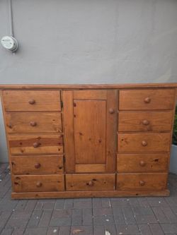 Dresser