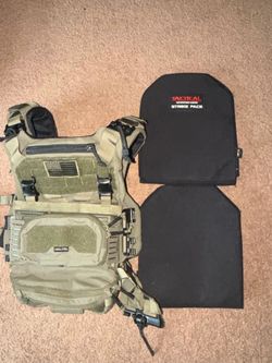 Plate carrier with AR500 armor plates