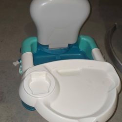 Toddler feeding booster chair