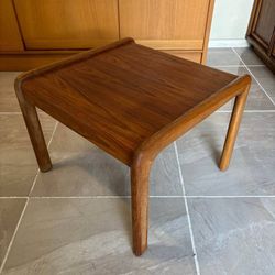 Mid-Century Scandinavian Modern Teak End / Side Table