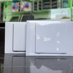 MacBook Air M2, M3 & M4 (Take It Home In Payments/ llévalo a casa en pagos 