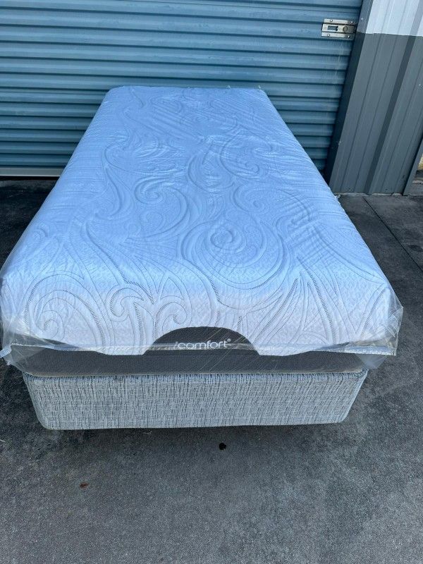 Twin XL Size Mattress And Boxspring