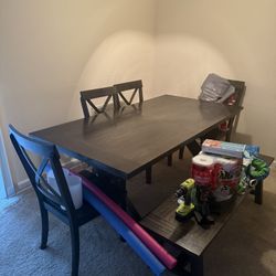 Dining table & Chairs w/Bench
