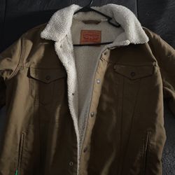 BROWN AND WHITE LEVI JACKET SIZE L