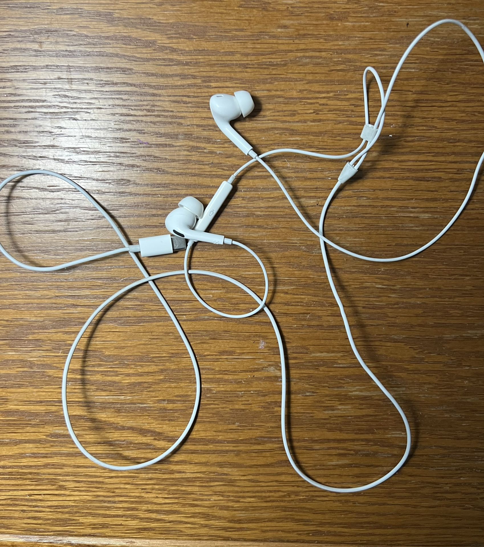 Earpods with USB-C Connector