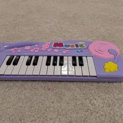 Toy piano