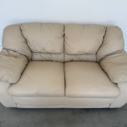 Leather loveseat couch -  Great Condition!