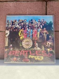 Vintage Vinyl : A Vintage Original 1976’s  US Orange Label Reissue US Pressing of Beatles “ Sgt Pepper’s Lonely Hearts Club “ [ Includes Exclusive Ori