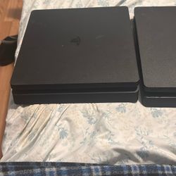 2 PlayStation 4 