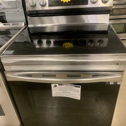 New Scratch And Dent Samsung Electric Stove Stainless Steel 6 Months Warranty 