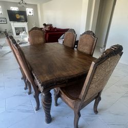 Kitchen table 