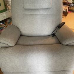 Flexsteel Power Lift Recliner