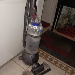 DYSON THE BALL VAC RUNS GREAT NEW FILTER 45 Firm