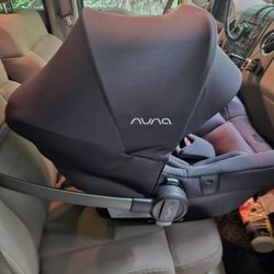 Nunavut! Car Seat