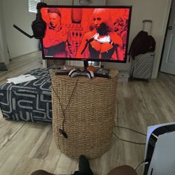 Play Station 5 2 Controllers 