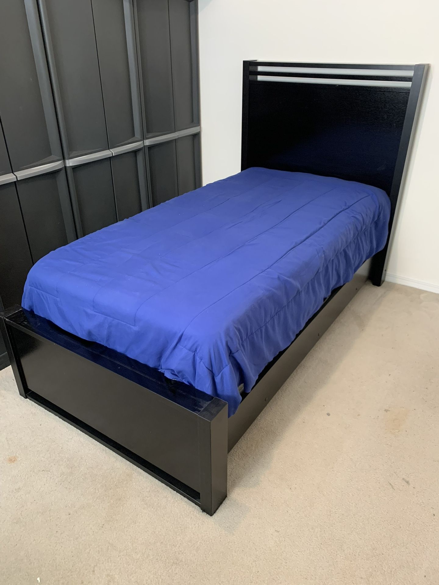 Twin Bed with mattress