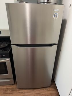 Fridgidare 30"x 66" For Sale Great Condition $400