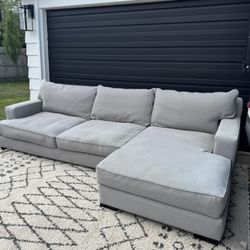 JONATHAN LOUIS SECTIONAL COUCH/SOFA