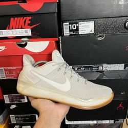 Kobe A.D. Light Bone size 9.5 VNDS