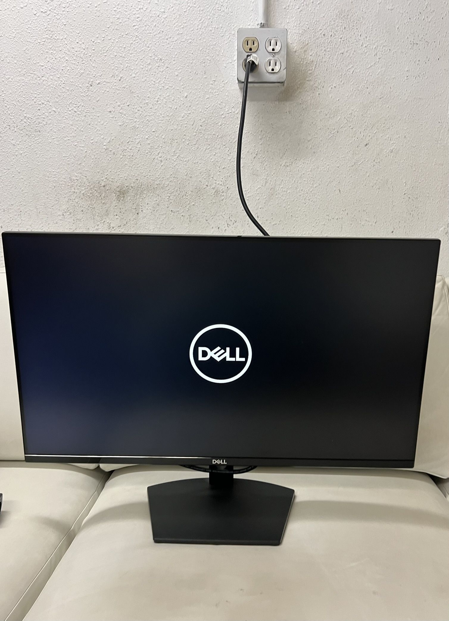 Dell Monitor 27 inch (HDMI, VGA Ports)